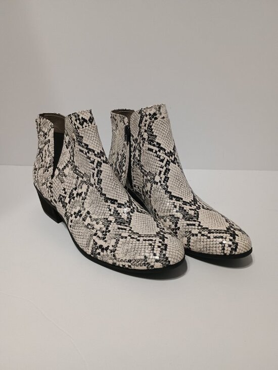 Circus by Sam Edelman Shoes - Circus by Sam Edelman Snake Print Western Ankle Booties Side Zip Block Heel